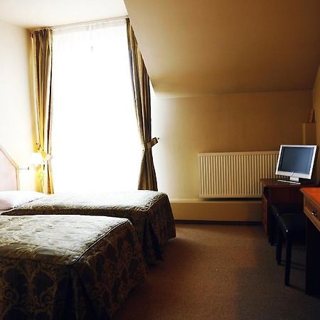 Hotel Zorza Namysłów Esterno foto