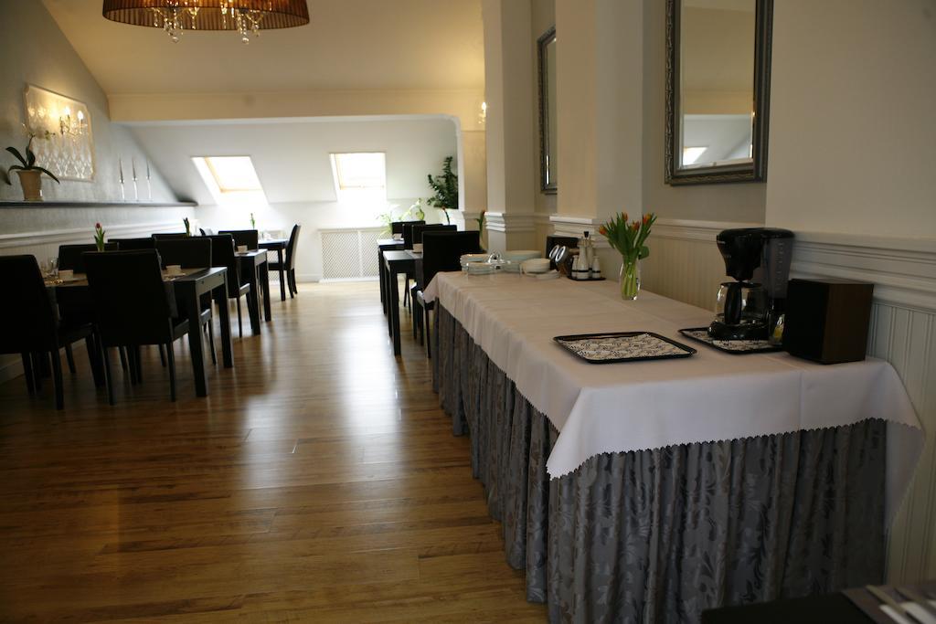 Hotel Zorza Namysłów Esterno foto