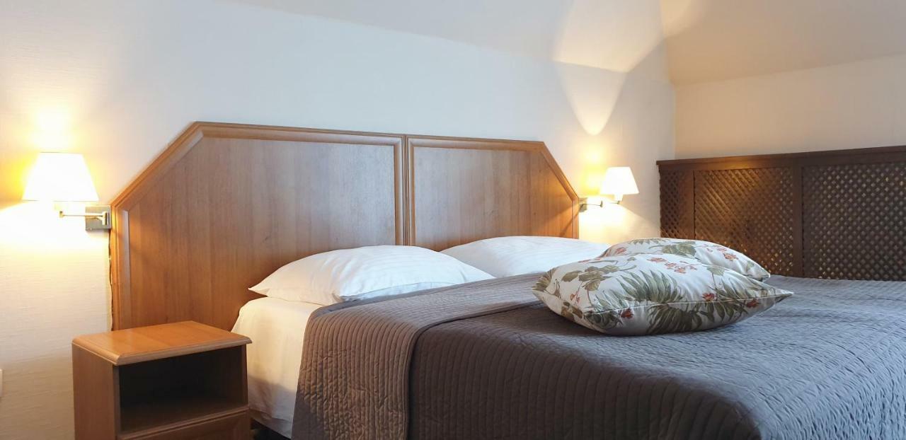 Hotel Zorza Namysłów Esterno foto